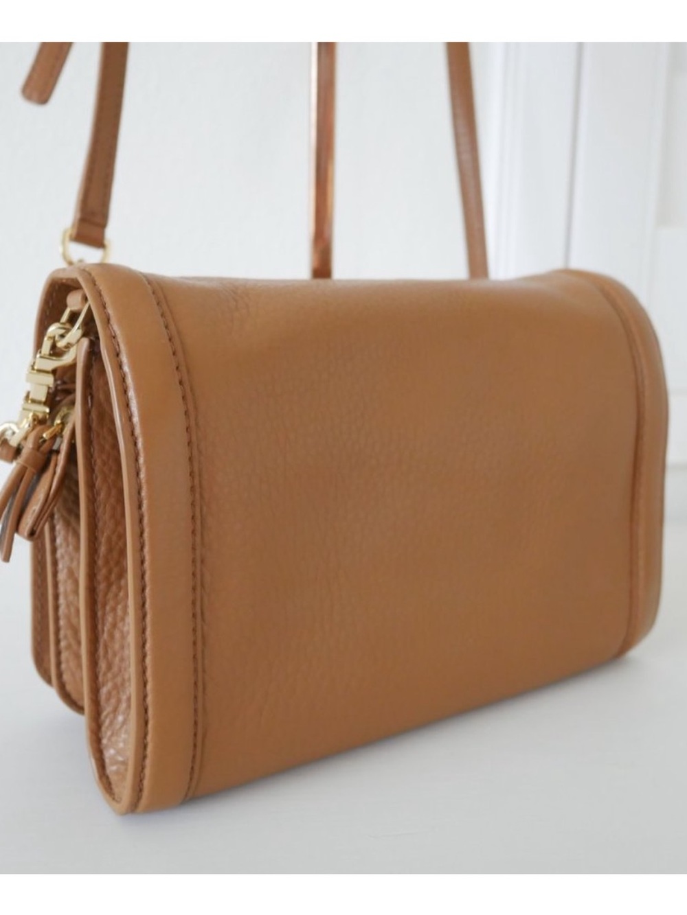 FREE SHIPPING 🌟Tory Burch Landon Crossbody Like New - Picture 3 of 7